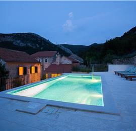 5 bedroom Hvar Island Villa with Pool sleeps 10-14